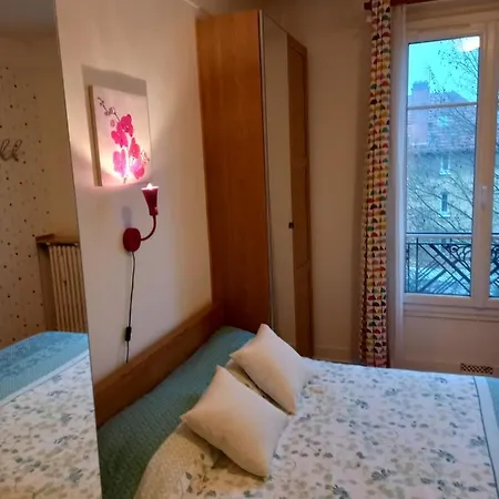 Flat Apartment *